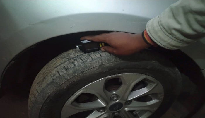 2017 Ford Figo Aspire TITANIUM 1.2 PETROL, Petrol, Manual, 1,21,171 km, tyre