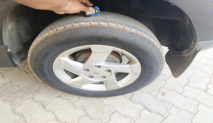 2013 Renault Duster 85 PS RXL DIESEL, Diesel, Manual, 1,26,132 km, tyre