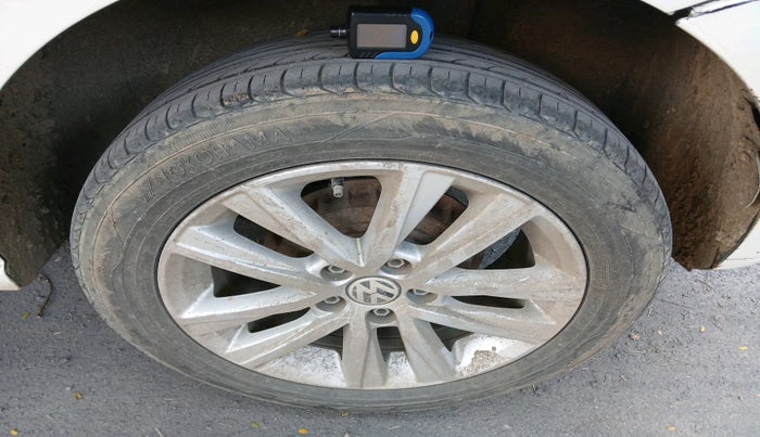 2014 Volkswagen Polo HIGHLINE DIESEL, Diesel, Manual, 90,876 km, tyre