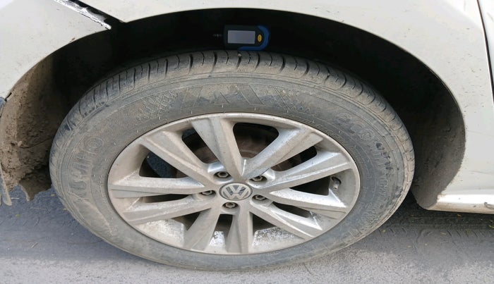 2014 Volkswagen Polo HIGHLINE DIESEL, Diesel, Manual, 90,876 km, tyre