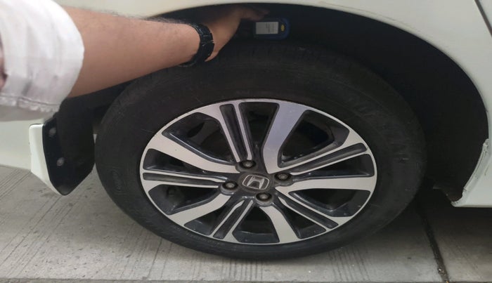 2018 Honda City 1.5L I-VTE V CVT, Petrol, Automatic, 69,583 km, tyre