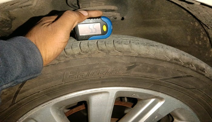 2016 Maruti Swift Dzire ZXI, Petrol, Manual, 1,59,638 km, tyre