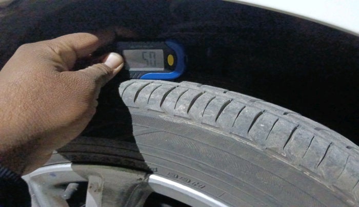 2016 Maruti Swift Dzire ZXI, Petrol, Manual, 1,59,638 km, tyre