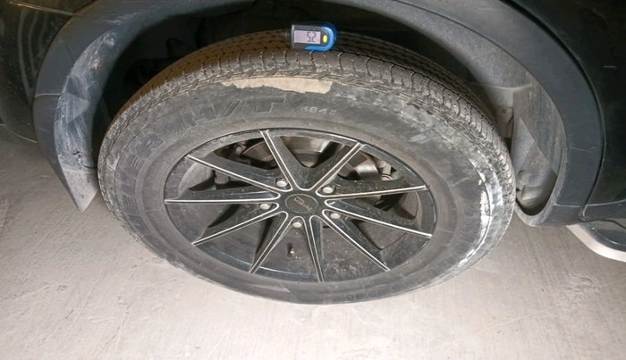 2019 Mahindra XUV500 W7 AT, Diesel, Automatic, 59,751 km, tyre