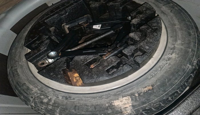 2017 Skoda Rapid AMBITION 1.5 TDI, Diesel, Manual, 1,32,861 km, tyre