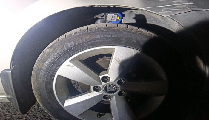 2017 Skoda Rapid AMBITION 1.5 TDI, Diesel, Manual, 1,32,861 km, tyre