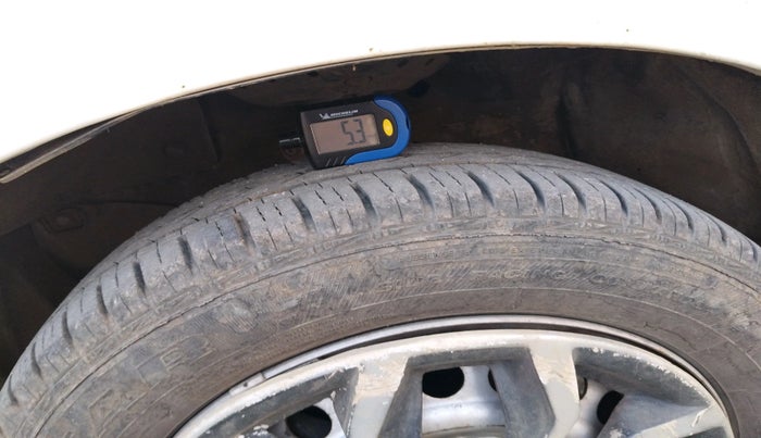 2013 Honda Brio E MT, Petrol, Manual, 1,02,100 km, tyre