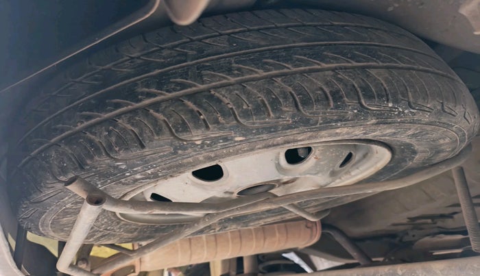 2018 Maruti Eeco 5 STR WITH A/C+HTR, Petrol, Manual, 92,041 km, tyre