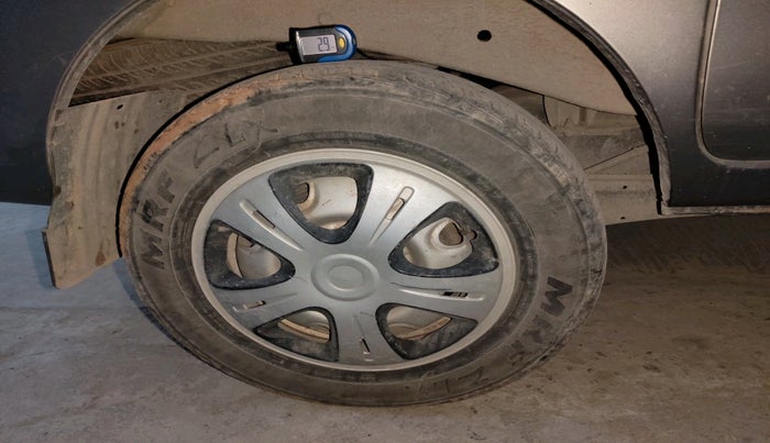 2018 Maruti Eeco 5 STR WITH A/C+HTR, Petrol, Manual, 92,041 km, tyre