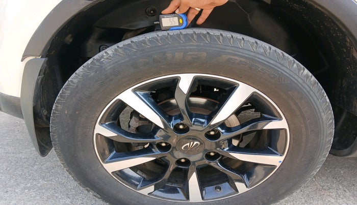 2019 Mahindra XUV500 W11, Diesel, Manual, 83,192 km, tyre