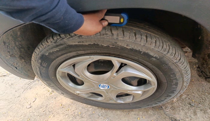 2016 Renault Kwid RXT EDITION, Petrol, Manual, 56,219 km, tyre