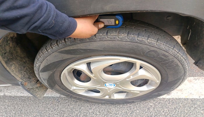 2016 Renault Kwid RXT EDITION, Petrol, Manual, 56,219 km, tyre