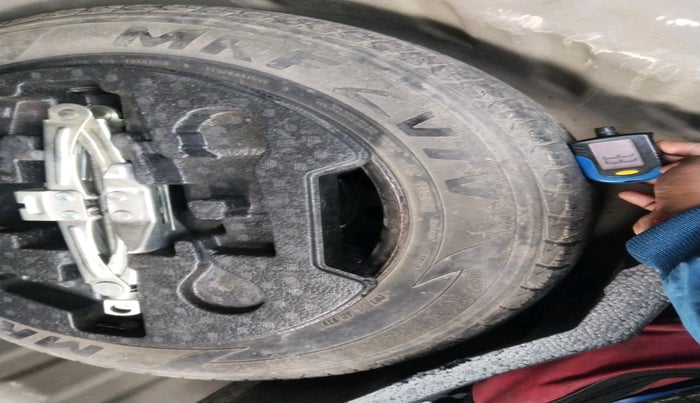 2014 Maruti Ciaz ZXI, Petrol, Manual, 1,11,009 km, tyre