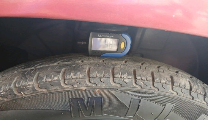 2017 Renault Kwid RXT 1.0, Petrol, Manual, 49,967 km, tyre