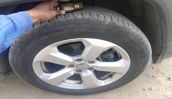 2019 Jeep Compass LONGITUDE (O) 2.0 DIESEL, Diesel, Manual, 1,30,947 km, tyre