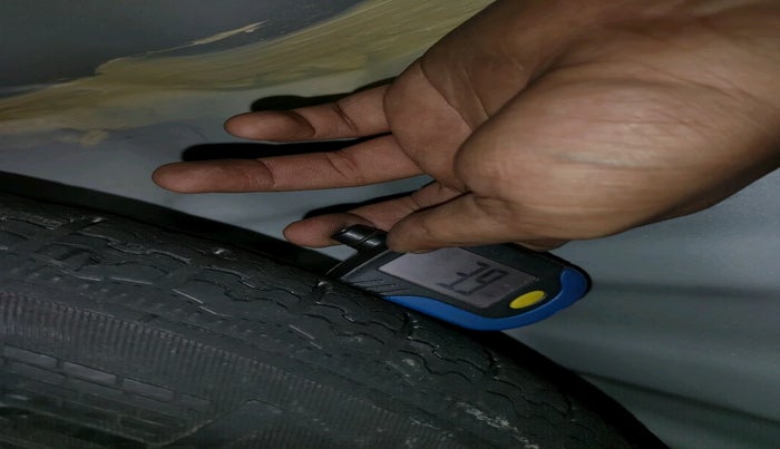 2023 Nissan MAGNITE XV MT, Petrol, Manual, 5,558 km, tyre