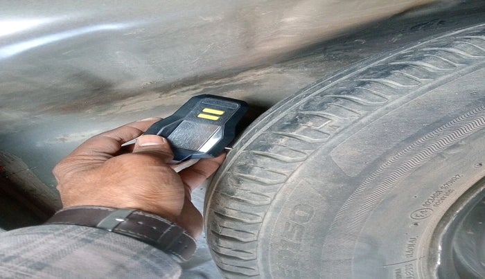 2017 Maruti Dzire VDI, Diesel, Manual, 1,63,848 km, tyre