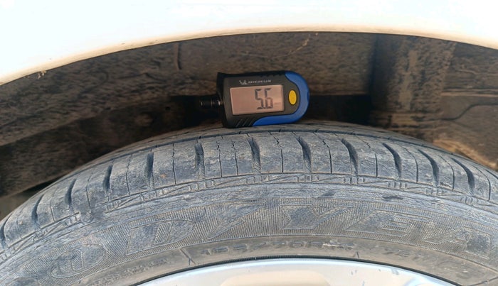 2018 Hyundai Eon MAGNA +, Petrol, Manual, 20,602 km, tyre