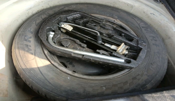 2011 Volkswagen Polo COMFORTLINE 1.2L PETROL, Petrol, Manual, 63,729 km, tyre