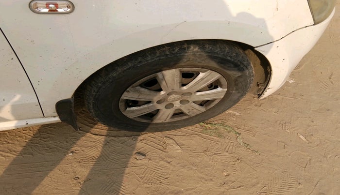 2011 Volkswagen Polo COMFORTLINE 1.2L PETROL, Petrol, Manual, 63,729 km, tyre