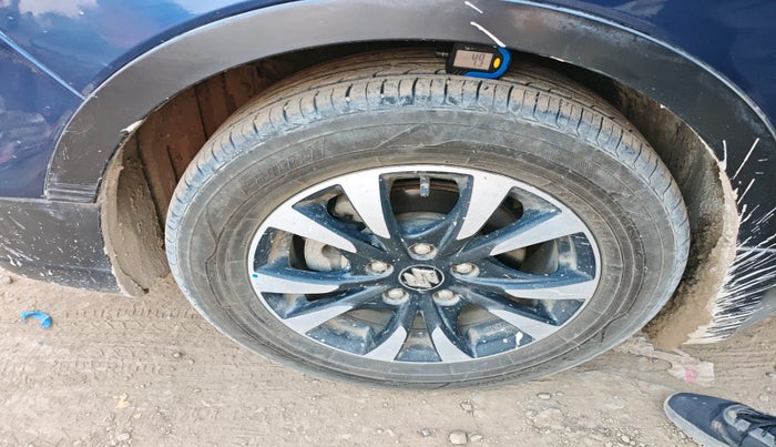 2021 Maruti S Cross ZETA 1.5, Petrol, Manual, 34,747 km, tyre