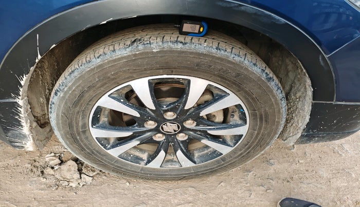 2021 Maruti S Cross ZETA 1.5, Petrol, Manual, 34,747 km, tyre