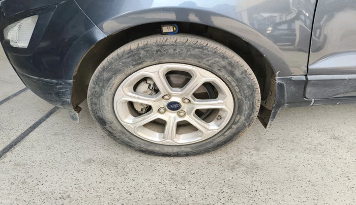 2018 Ford Ecosport TITANIUM + 1.5L DIESEL, Diesel, Manual, 1,15,621 km, tyre