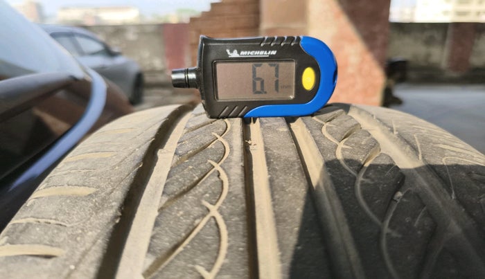 2018 Ford Ecosport TITANIUM + 1.5L DIESEL, Diesel, Manual, 1,15,621 km, tyre