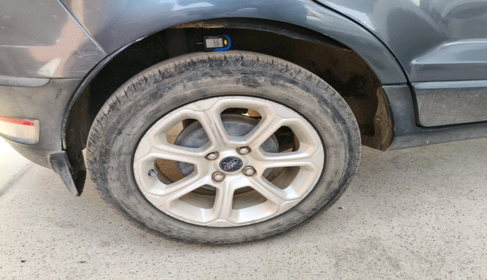 2018 Ford Ecosport TITANIUM + 1.5L DIESEL, Diesel, Manual, 1,15,621 km, tyre