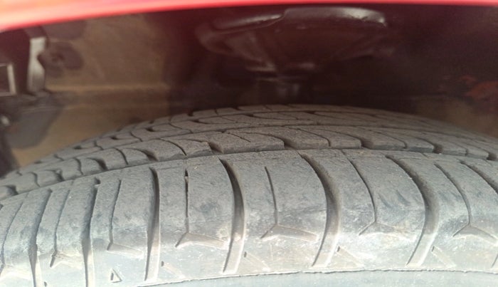 2015 Maruti Celerio ZXI AMT, Petrol, Automatic, 1,32,846 km, tyre