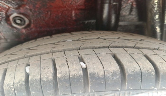 2015 Maruti Celerio ZXI AMT, Petrol, Automatic, 1,32,846 km, tyre