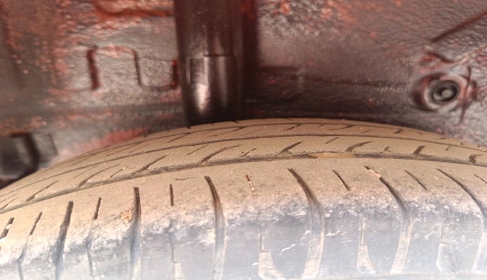 2015 Maruti Celerio ZXI AMT, Petrol, Automatic, 1,32,846 km, tyre