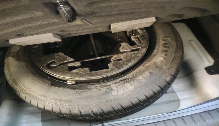 2017 Hyundai Creta E PLUS 1.4 DIESEL, Diesel, Manual, 63,996 km, tyre