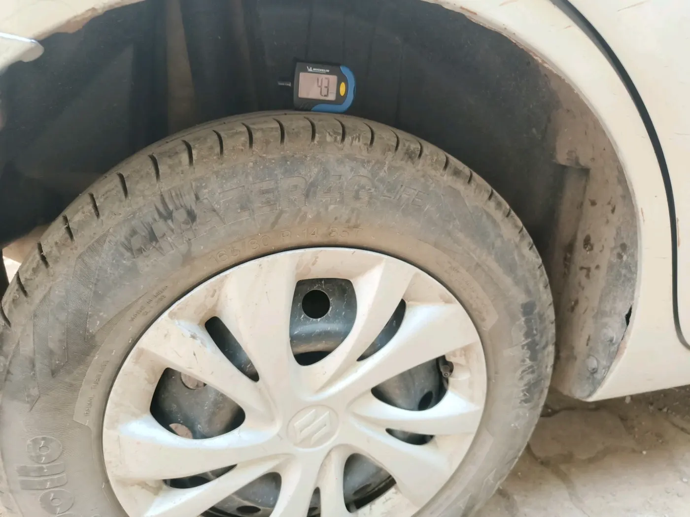 2019 Maruti Dzire VDI, Diesel, Manual, 88,954 km, tyre