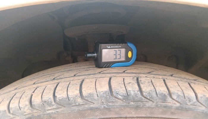 2015 Ford Ecosport TITANIUM 1.5L PETROL, Petrol, Manual, 1,16,650 km, tyre