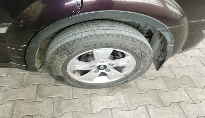 2014 Mahindra XUV500 W8, Diesel, Manual, 1,04,074 km, tyre