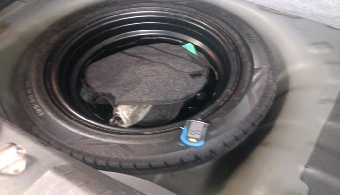 2015 Hyundai Elite i20 ASTA 1.2, Petrol, Manual, 60,170 km, tyre