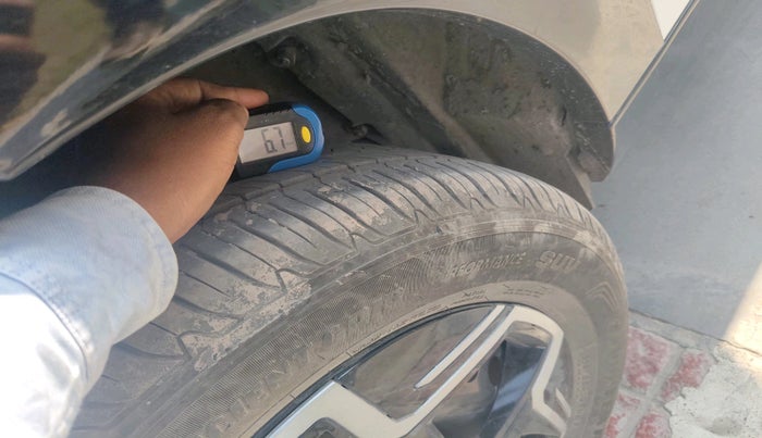 2024 Tata Curvv Pure Plus 1.2 Petrol 7DCA, Petrol, Automatic, 14,575 km, tyre