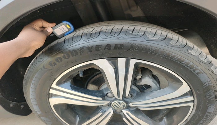 2023 MG ASTOR SHARP 1.5 MT, Petrol, Manual, 19,928 km, tyre