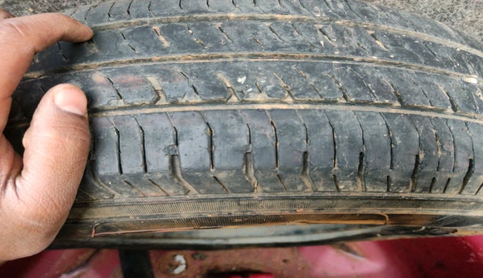 2016 Maruti Swift VDI, Diesel, Manual, 1,16,303 km, tyre