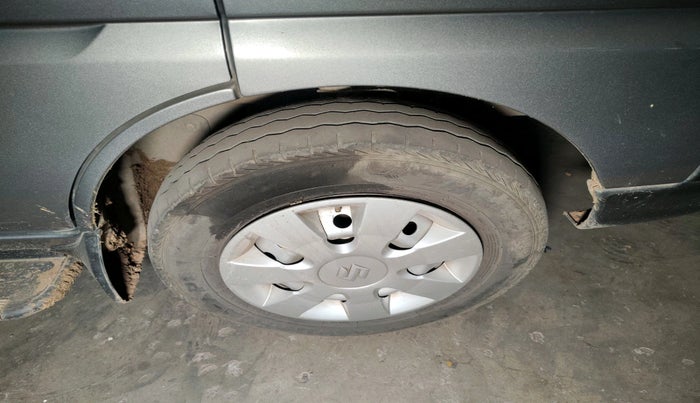 2024 Maruti Eeco 5 STR AC, Petrol, Manual, 42,128 km, tyre