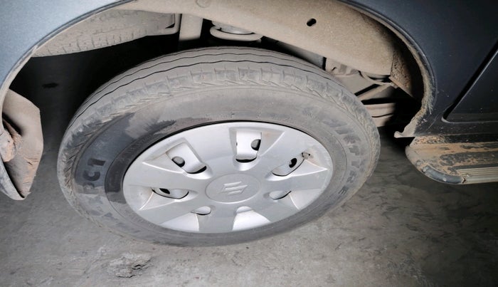 2024 Maruti Eeco 5 STR AC, Petrol, Manual, 42,128 km, tyre