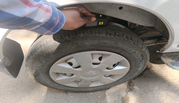 2024 Maruti Eeco 5 Str Ac CNG (O) , Petrol, Manual, 32,135 km, tyre