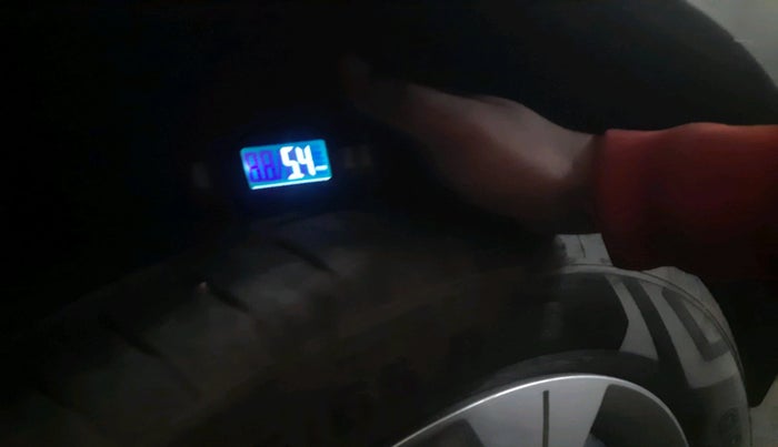 2022 Mahindra XUV300 W6 1.2 PETROL AMT, Petrol, Automatic, 7,787 km, tyre