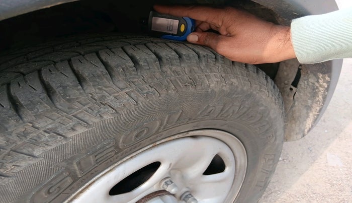 2018 Tata Hexa XM 4X2 7 STR, Diesel, Manual, 62,465 km, tyre