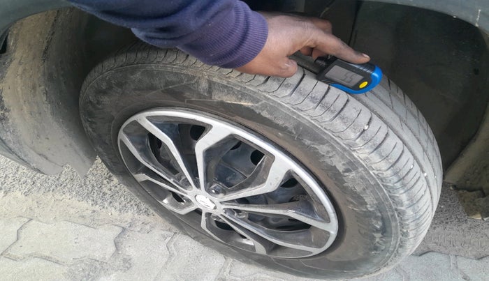 2024 Tata PUNCH PURE MT, Petrol, Manual, 14,460 km, tyre