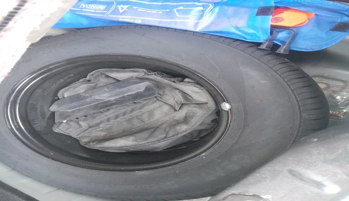 2024 Tata PUNCH PURE MT, Petrol, Manual, 14,460 km, tyre