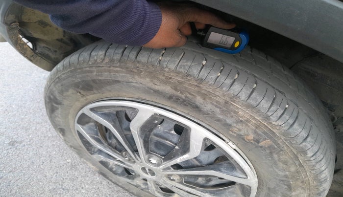 2024 Tata PUNCH PURE MT, Petrol, Manual, 14,460 km, tyre