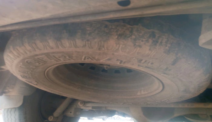 2015 Mahindra Xylo D2 BS-III, Diesel, Manual, 2,56,331 km, tyre