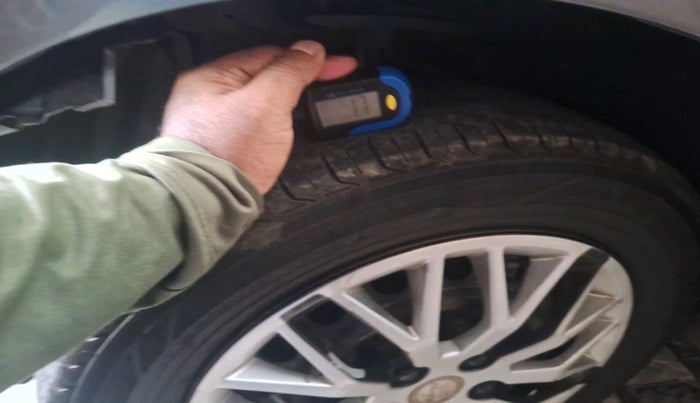 2016 Maruti Ciaz VXI+, Petrol, Manual, 90,456 km, tyre